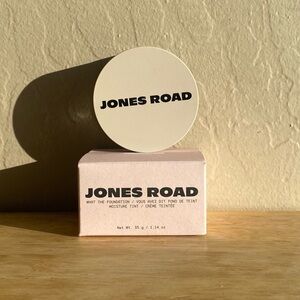 Jones Road
What The Foundation Tinted Moisture Balm